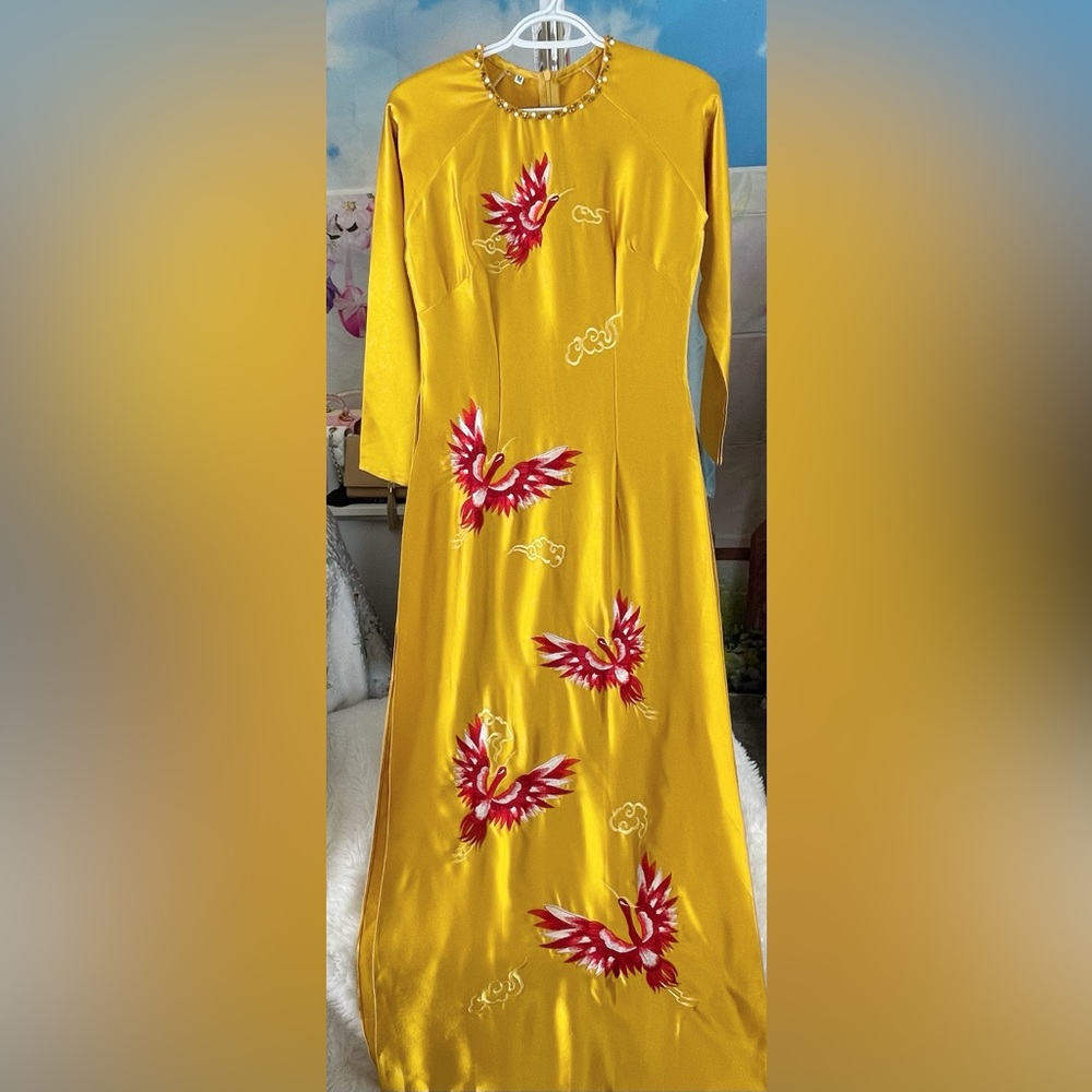Ao dai lua Valentino, New Vietnamese women’s traditional long dress top m 2 vang